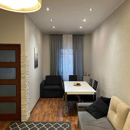 Big Apart - Rynek 8 - Nice View - 3 Rooms - 9 People Wroclaw Luaran gambar