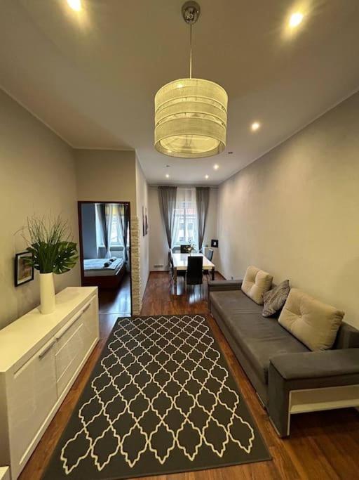 Big Apart - Rynek 8 - Nice View - 3 Rooms - 9 People Wroclaw Luaran gambar