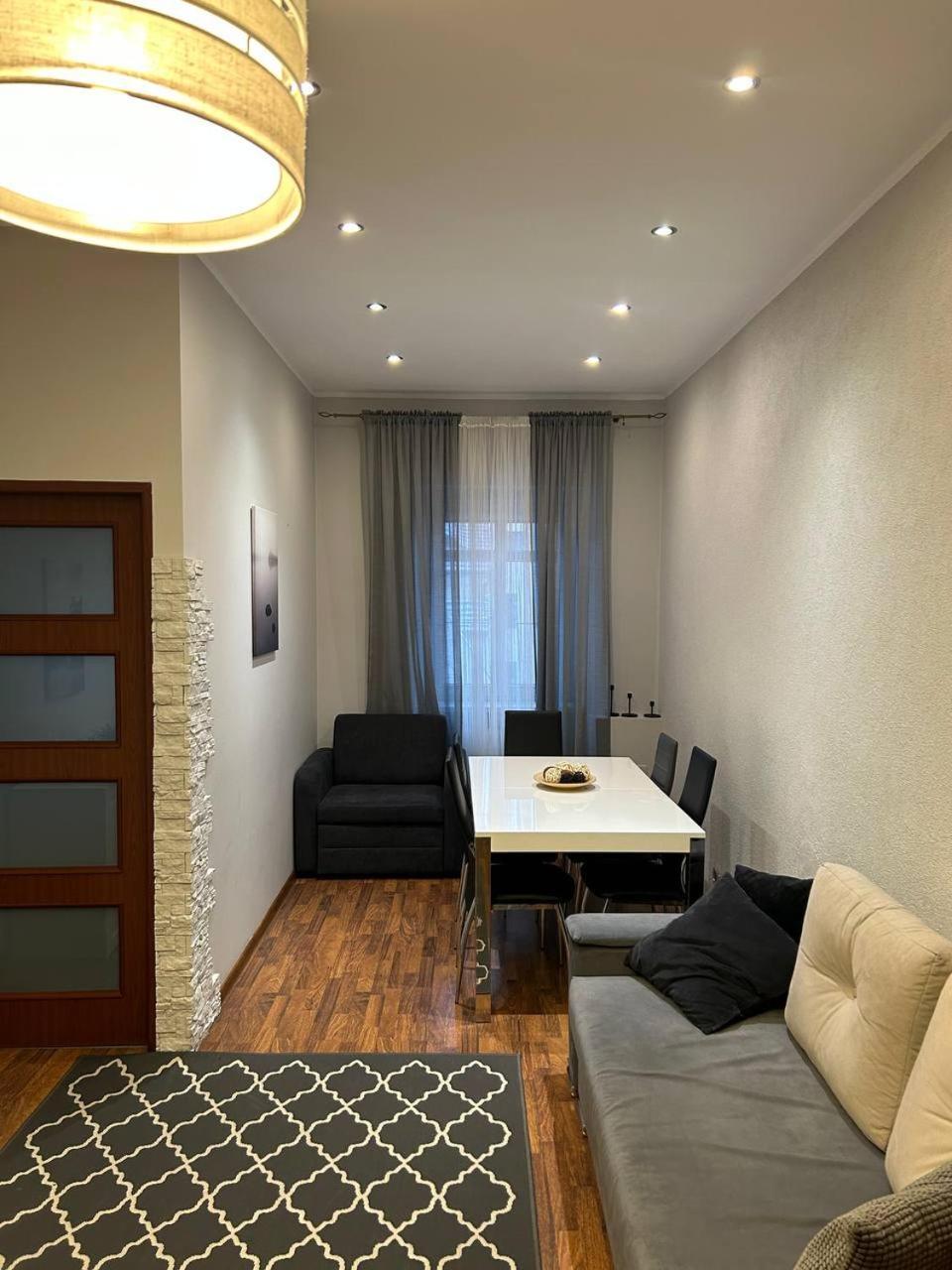 Big Apart - Rynek 8 - Nice View - 3 Rooms - 9 People Wroclaw Luaran gambar